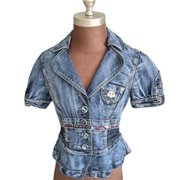 Dereon Crop Denim Short Sleeve Embroidered Jacket Blazer Medium "M"